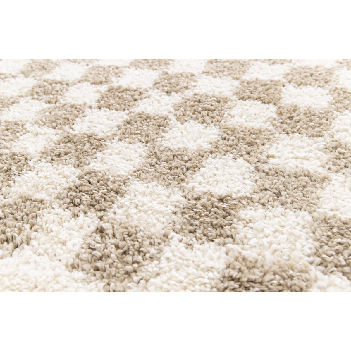Soft and bulky chequered rug - Beige