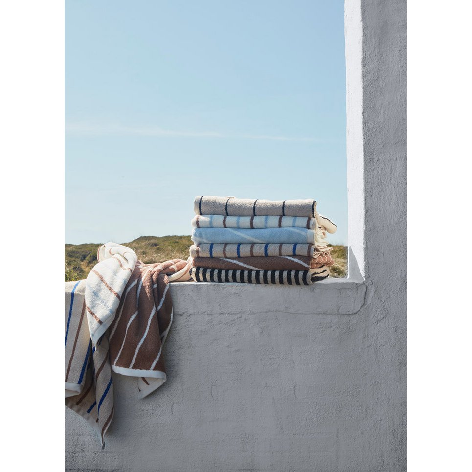Striped 100% organic cotton towel - Light Blue